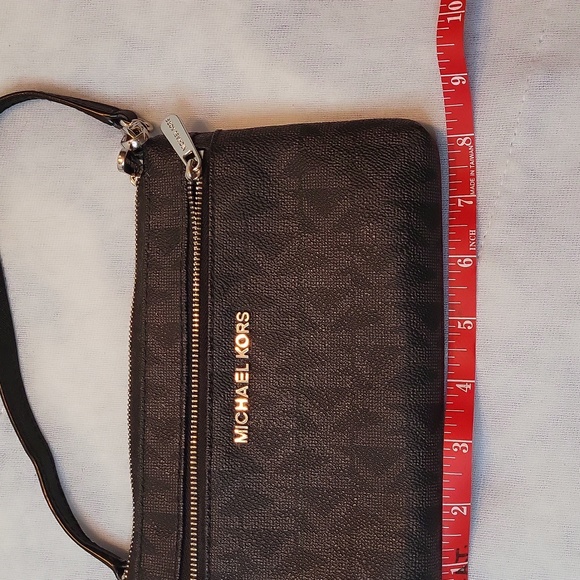 Michael Kors Wristlet - Picture 10 of 11
